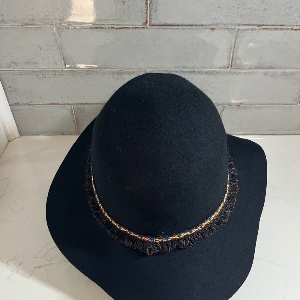 Do Everything in Love Black Wool Hat - Picture 3 of 8